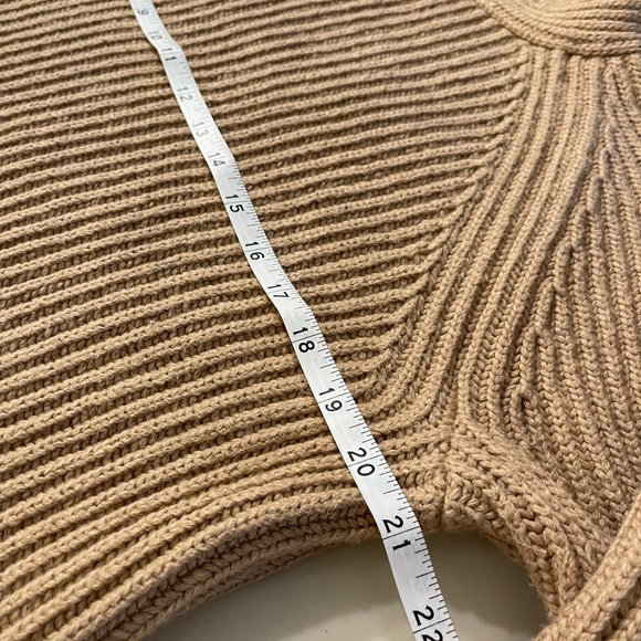 Banana Republic tan/cream sweater - Picture 8 of 10